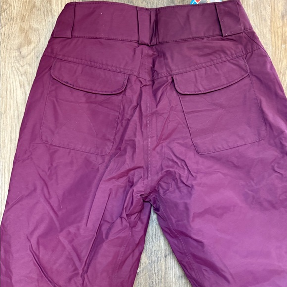 Columbia Women’s Bugaboo Burgundy Snow Pants NWT - Picture 9 of 9